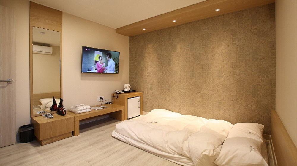 Mini Hotel 141 Gyeongju Dış mekan fotoğraf